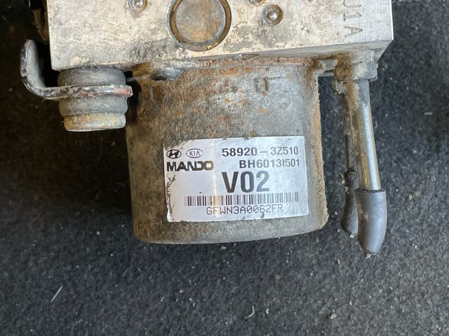 bontott HYUNDAI i40 ABS Kocka