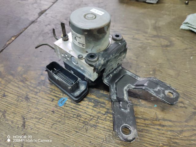 bontott HYUNDAI i40 ABS Kocka