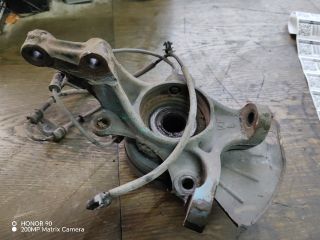 bontott HYUNDAI i40 Bal első Csonkállvány Kerékaggyal