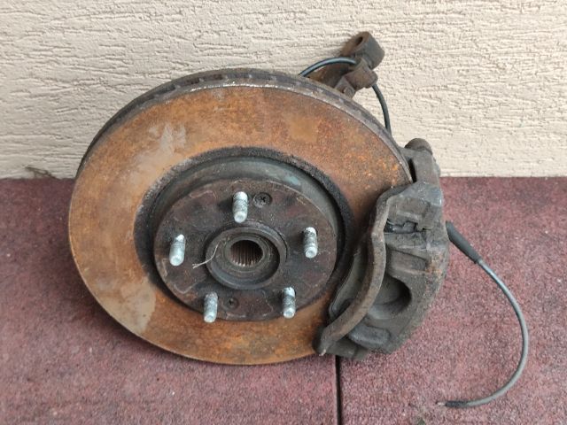 bontott HYUNDAI i40 Bal első Csonkállvány Kerékaggyal