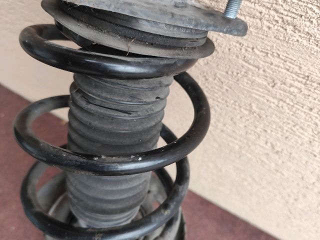 bontott HYUNDAI i40 Bal első Gólyaláb (Lengécsillapító, Rugó)