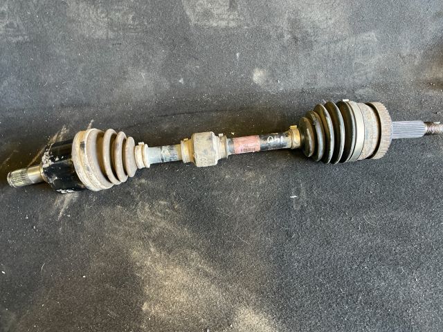 bontott HYUNDAI i40 Bal Féltengely