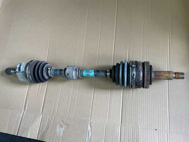 bontott HYUNDAI i40 Bal Féltengely