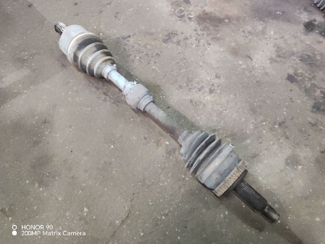 bontott HYUNDAI i40 Bal Féltengely