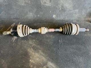 bontott HYUNDAI i40 Bal Féltengely