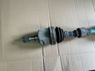 bontott HYUNDAI i40 Bal Féltengely