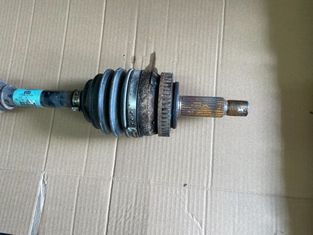 bontott HYUNDAI i40 Bal Féltengely