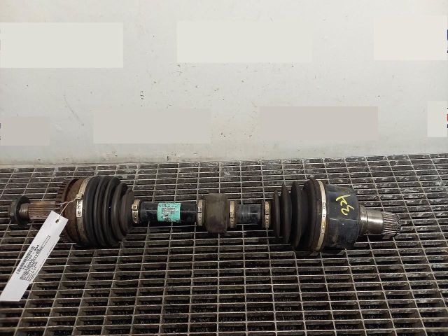 bontott HYUNDAI i40 Bal Féltengely