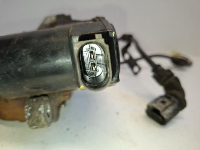 bontott HYUNDAI i40 Bal hátsó Féknyereg Munkahengerrel