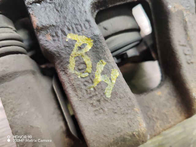 bontott HYUNDAI i40 Bal hátsó Féknyereg Munkahengerrel