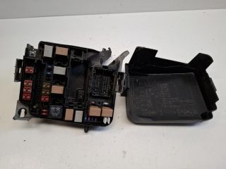 bontott HYUNDAI i40 Biztosítéktábla Motortér