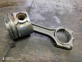 bontott HYUNDAI i40 Dugattyú és Hajtókar