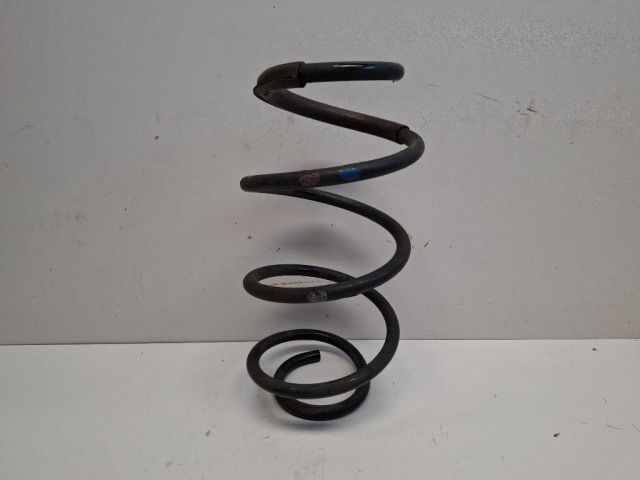 bontott HYUNDAI i40 Első Rugó