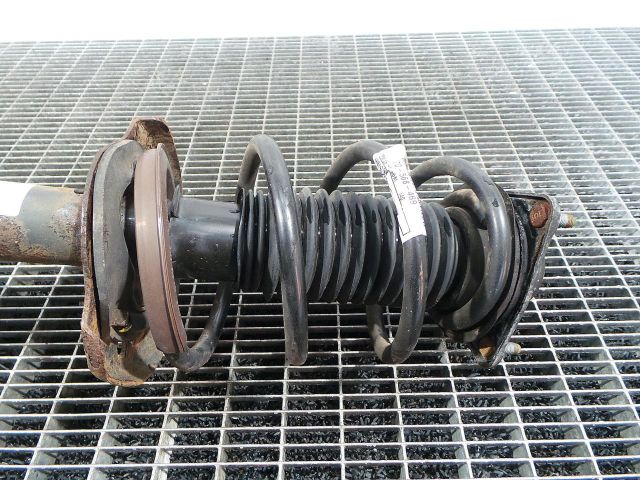 bontott HYUNDAI i40 Első Rugó