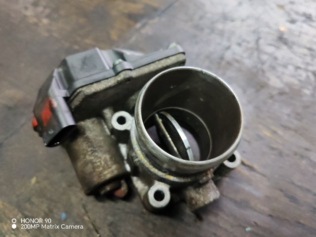 bontott HYUNDAI i40 Fojtószelep (Elektromos)