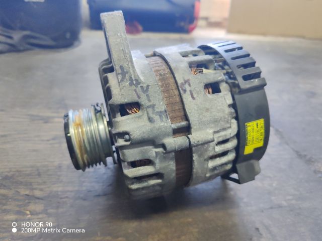 bontott HYUNDAI i40 Generátor