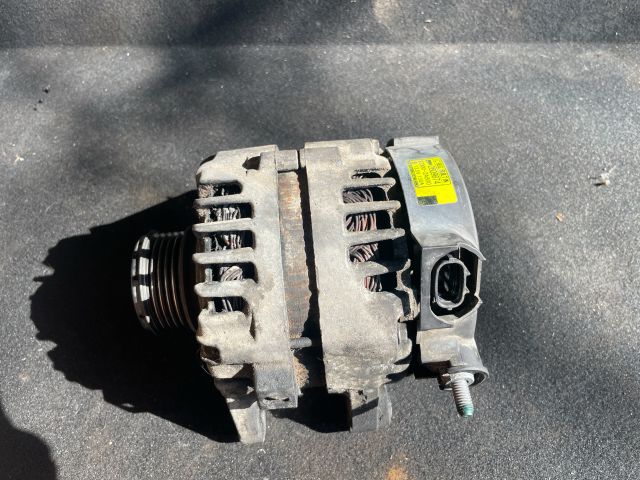 bontott HYUNDAI i40 Generátor