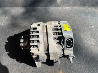 bontott HYUNDAI i40 Generátor