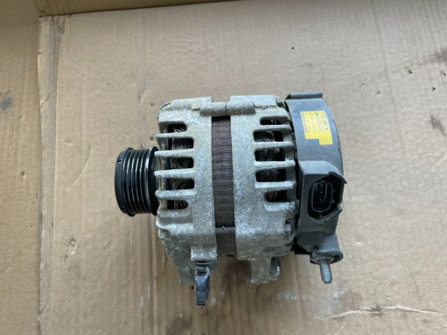 bontott HYUNDAI i40 Generátor