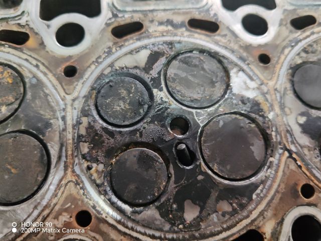 bontott HYUNDAI i40 Hengerfej