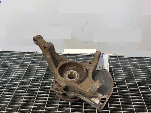 bontott HYUNDAI i40 Jobb első Csonkállvány