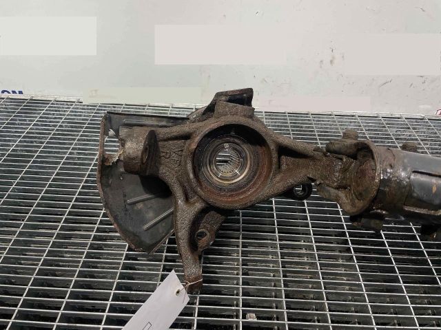 bontott HYUNDAI i40 Jobb első Csonkállvány