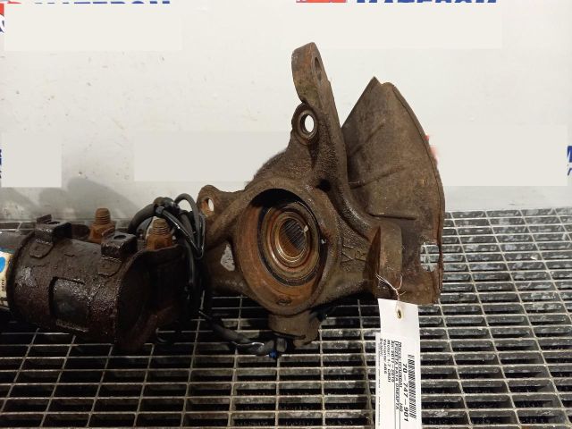 bontott HYUNDAI i40 Jobb első Csonkállvány