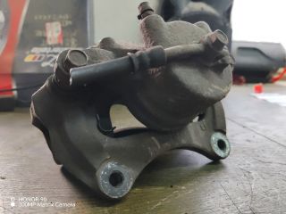 bontott HYUNDAI i40 Jobb első Féknyereg Munkahengerrel