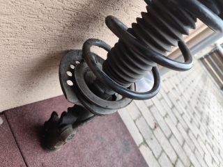 bontott HYUNDAI i40 Jobb első Gólyaláb (Lengécsillapító, Rugó)