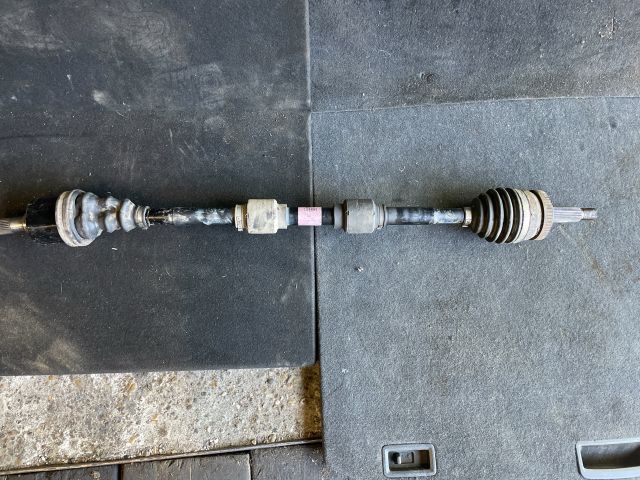 bontott HYUNDAI i40 Jobb Féltengely