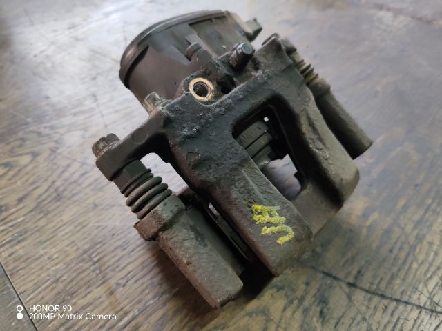 bontott HYUNDAI i40 Jobb hátsó Féknyereg Munkahengerrel