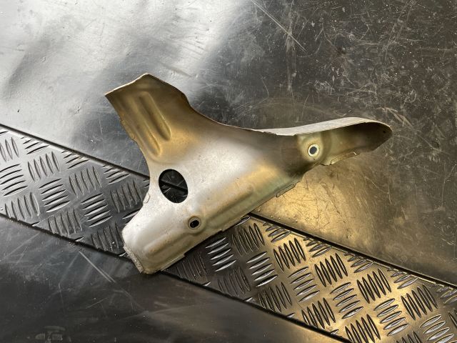 bontott HYUNDAI i40 Katalizátor Hővédő Lemez