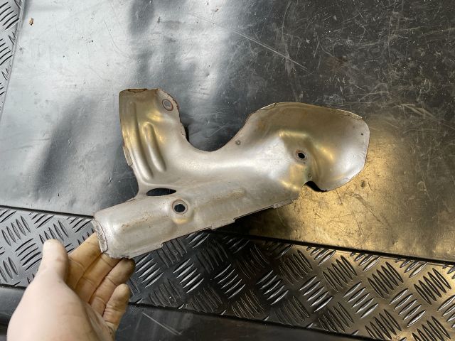 bontott HYUNDAI i40 Katalizátor Hővédő Lemez