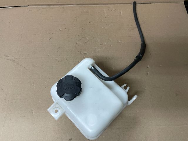 bontott HYUNDAI i40 Kiegyenlítő Tartály