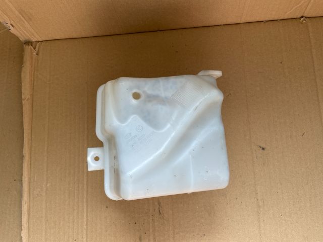 bontott HYUNDAI i40 Kiegyenlítő Tartály