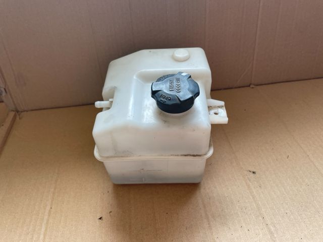 bontott HYUNDAI i40 Kiegyenlítő Tartály