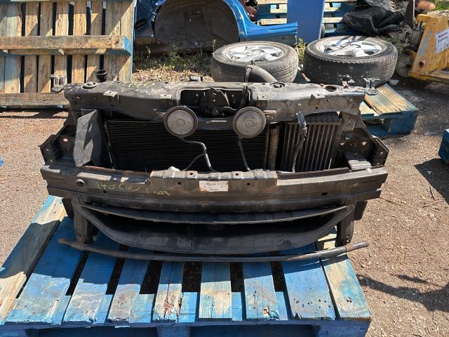 bontott HYUNDAI i40 Komplett Homlokfal (Részeivel)