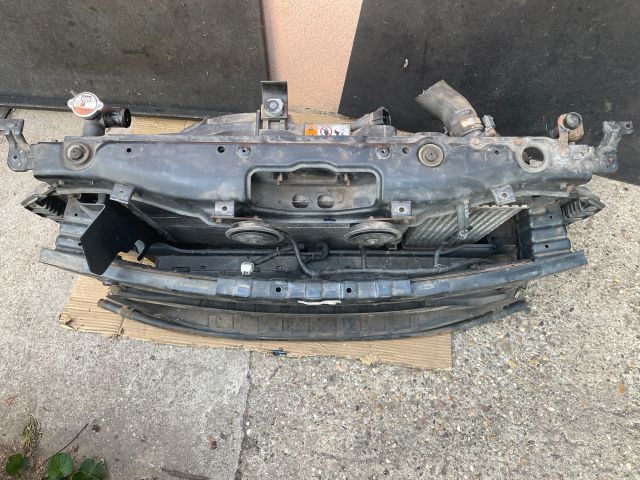 bontott HYUNDAI i40 Komplett Homlokfal (Részeivel)