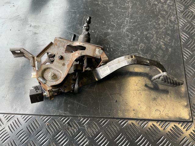 bontott HYUNDAI i40 Kuplung Pedál