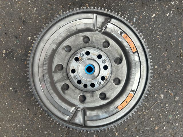 bontott HYUNDAI i40 Kuplung Szett Lendkerékkel