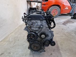 bontott HYUNDAI i40 Motor (Fűzött blokk hengerfejjel)