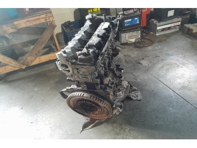 bontott HYUNDAI i40 Motor (Fűzött blokk hengerfejjel)