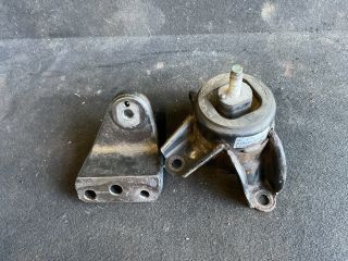 bontott HYUNDAI i40 Motor Tartó Bak Jobb