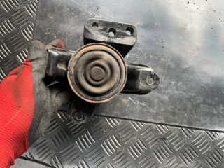 bontott HYUNDAI i40 Motor Tartó Bak Jobb