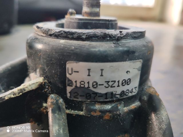 bontott HYUNDAI i40 Motor Tartó Bak Jobb