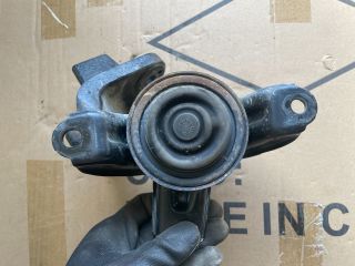 bontott HYUNDAI i40 Motor Tartó Bak Jobb