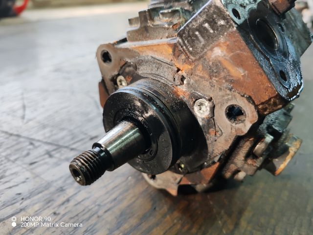 bontott HYUNDAI i40 Nagynyomású Szivattyú