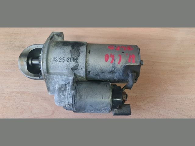 bontott HYUNDAI i40 Önindító