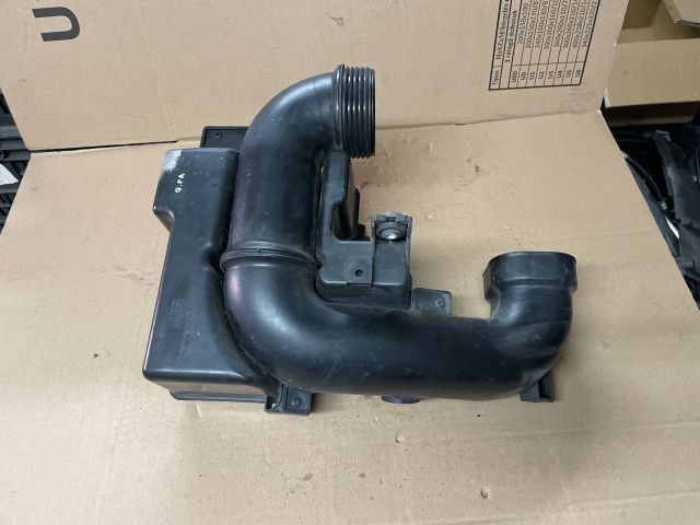 bontott HYUNDAI i40 Rezonátor