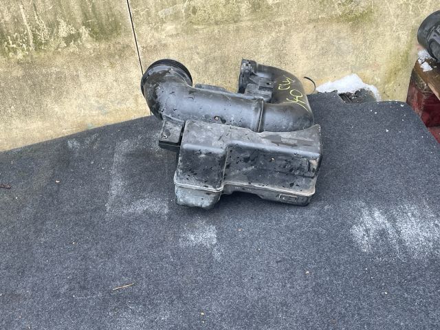 bontott HYUNDAI i40 Rezonátor